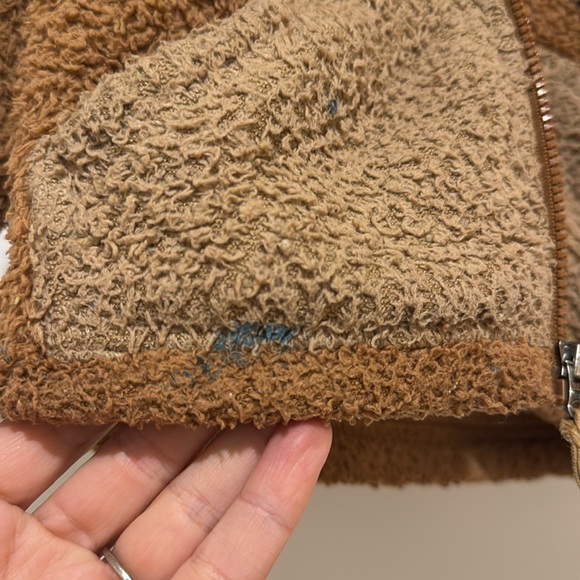 Patagonia teddy bear Sherpa jacket size jacket size 2t used fair condition - Picture 3 of 4